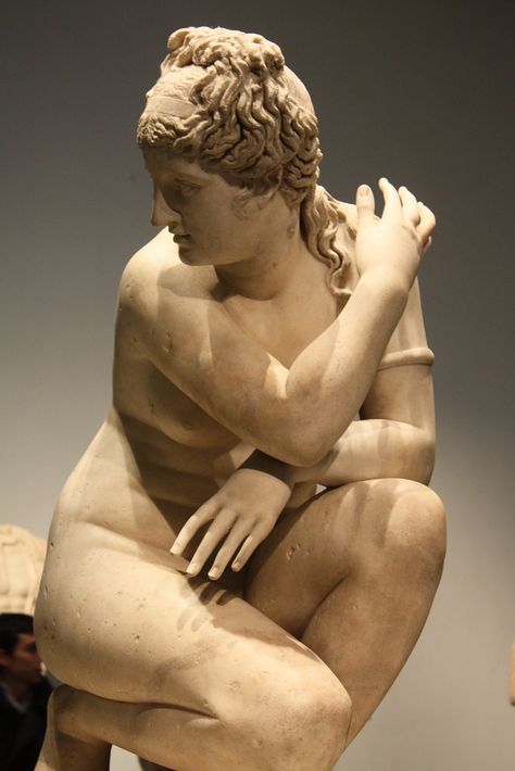 Aphrodite Sculpture, Aphrodite Statue, Venus Aphrodite, Camp Half Blood, Classical Art, Drawing Practice, Portrait Poses, Greek Gods, Ancient Civilizations