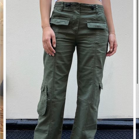 Never Worn Brandy Melville Kim Pants, Kim Cargo Pants, Kim Pants, Cargo Pants Green, Low Waisted Pants, Cream Cargo Pants, Brandy Melville Pants, Khaki Trousers, Flannel Pants