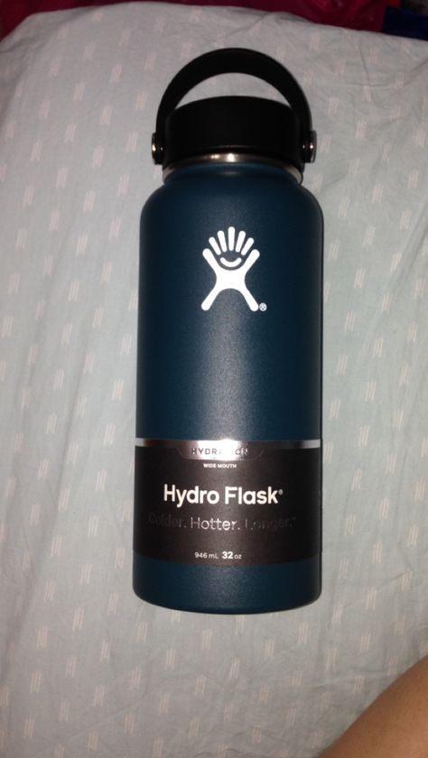 #hydroflask #vsco Dark Blue Hydroflask, Indigo Aesthetic, Hydro Flask, Supplement Container, Flask, Lei, Vision Board, Dark Blue, Water Bottle