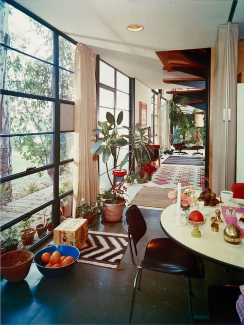 The Materials of the Eames House | Eames Foundation 60s Interior, Eames House, Case Study Houses, Decor 2024, Modern Vintage Decor, Casa Vintage, Charles & Ray Eames, Ray Eames, Design Del Prodotto