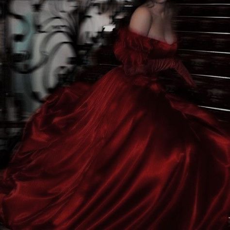 Yasmin Core, Ballgown Aesthetic, Masquerade Aesthetic, Gown Aesthetic, Dark Spring, Lizzie Hearts, Red Princess, Quince Decorations, Dark Red Dresses