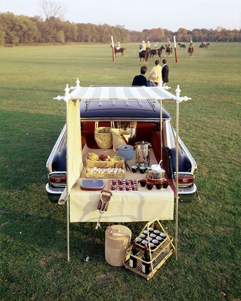 Polo Picnic Picnic Images, Country Squire, Picnic Inspiration, Company Picnic, Polo Match, Picnic Time, Table Set Up, Tailgate Party, Summer Picnic