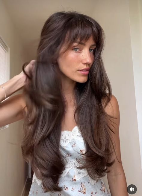 Bangs With Blowout, Blowout With Fringe, Blowout With Bangs, Rich Girl Hair, Bouncy Blow Dry, Puffy Hair, Hair Bangs, Volume Hair, Girl Hair