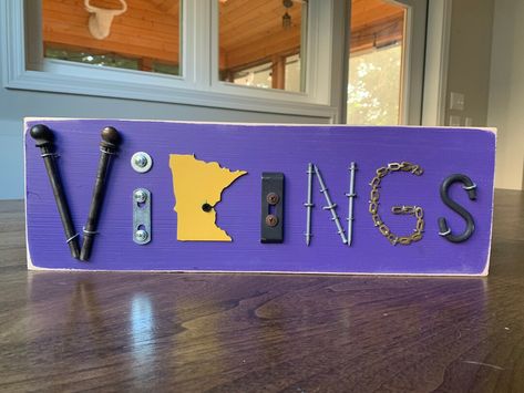 This Football item by Re3HomeDecor has 77 favorites from Etsy shoppers. Ships from Mound, MN. Listed on May 13, 2024 Viking Signs, Purple Gifts, Bookshelf Table, Minnesota Vikings Football, Desk Bookshelf, Vikings Fan, Christmas Gifts To Make, Vikings Football, Football Decorations