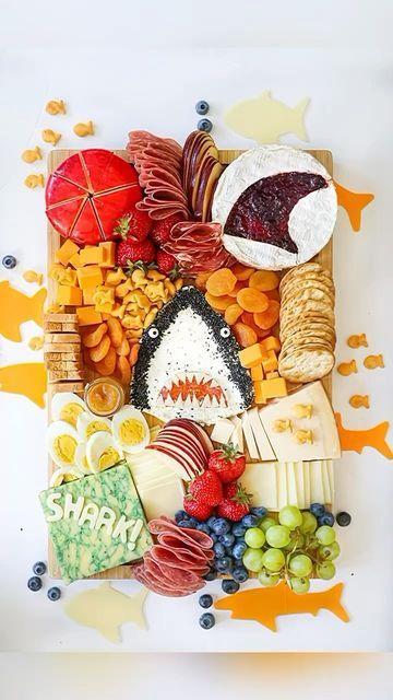 Shark Cheese Board, Mermaid Themed Charcuterie Board, Shark Themed Charcuterie Board, Shark Week Charcuterie Board, Ocean Themed Charcuterie Board, Ocean Charcuterie Board, Shark Week Food Ideas, Sharkcuterie Board, Shark Cuterie Board