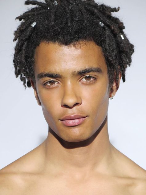 Marcus Sivyer at Select Models London Marcus Sivyer, Male Reference, Dark Art Photography, Dark Academia Aesthetic, Academia Aesthetic, Attractive Guys, Black Boys, Interesting Faces, Afro Hairstyles