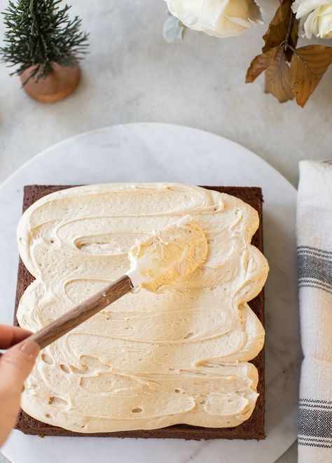 Christmas Cake Frosting, Molasses Frosting, Gingerbread Buttercream, Gingerbread Cake Frosting, Ginger Bread Frosting Recipe, Ginger Buttercream Frosting, Molasses Buttercream, Frosting For Gingerbread Cookies, Gingerbread Frosting Recipe