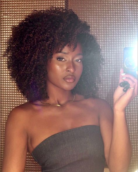 ✨Classy hair ideas. Curly hair aesthetic. Pretty women aesthetic. Mirror selfie aesthetic. Black women features aesthetic. Denim tube top aesthetic @Dojahenshaw ✨ #taylajaybeauty #curly #pretty #taylajay #classy #mirrorselfies #naturalhairstyles #features #denim #curly #style #features #tubetopoutfits #summer #selfie #curlyhairstyles #natural #beauty Mirror Selfie Aesthetic Black, Doja Henshaw, Curlyhairstyles Natural, Tube Top Aesthetic, Curly Natural Hairstyles, Hair Ideas Curly, Aesthetic Mirror Selfie, Mirror Selfie Aesthetic, Classy Hair