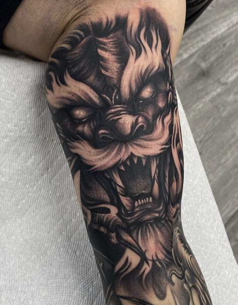 Dragon Face Tattoo, Armpit Tattoo, Dragon Head Tattoo, Japanese Legs, Animal Sleeve Tattoo, Dragon Tattoo Art, Full Leg Tattoos, Samurai Tattoo Design, Forearm Band Tattoos