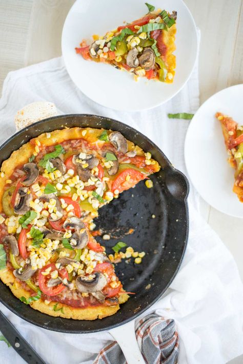 One dish skillet pizza with a cornbread crust is too perfect not to try. Load it with your favorite toppings and enjoy. Iron Skillet Meals, Cast Iron Skillet Meals, Cornbread Pizza, Cornbread Skillet, Cornbread Crust, Healthy Cornbread, Southern Cookbook, Skillet Pizza, Skillet Cornbread