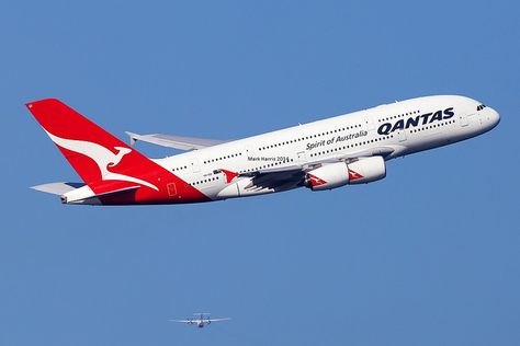 Qantas Airbus A380 Qantas A380, Pacific Airlines, Airplane Photos, Aviation Posters, Airbus A380, Air Plane, Commercial Aircraft, United States Air Force, Wallpaper Vintage