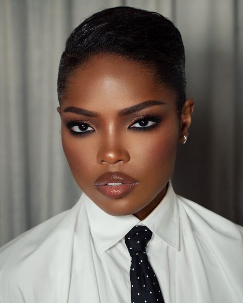 Ernesto Casillas🦻🏽 | Ryan Destiny in Dior for @tiff_net 2024 Photo & Makeup @ernestocasillas Hair @sleekbysosa Skin @lancomeofficial Teint… | Instagram Ryan Destiny Makeup, Graduation Look Makeup, African American Women Hairstyles, Ryan Destiny, Graduation Look, Brown Girls Makeup, Makeup 101, Graduation Makeup, Fire Inside