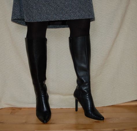 90s Black Knee High Boots 2 90s Black Boots, Heel Knee High Boots Outfit, Japan Thrift, Seagull Costume, Knee High Boots Outfit Fall, High Boots Outfit Fall, High Boots Outfit Winter, Boots Outfit For Women, Tall Boots Outfit