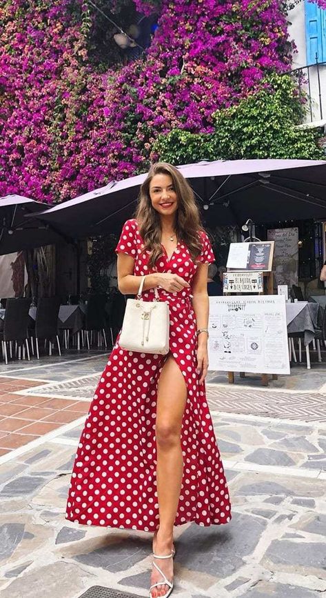 Red Polka Dot Dress Outfit, Polka Dot Dress Outfit Summer, Red Polka Dot Outfit, Polka Dot Outfits For Women, Long Polka Dot Dress, 80s Retro Fashion, Dot Dress Outfit, Polka Dot Dress Outfit, Polka Dot Fashion