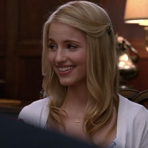 quinn fabray Diana Argon, Diana Agron, Justin Foley, Quinn Fabray, Dianna Agron, Let Your Hair Down, Beauty Icons, Blonde Beauty, Glee