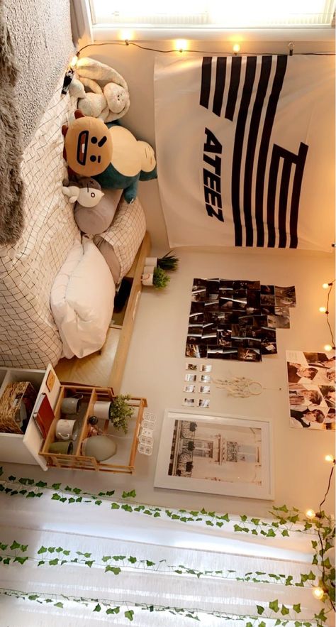 Kpop Room Ideas Bedrooms, Bts Room Ideas, Ateez Bedroom, Ateez Room Aesthetic, College Dorm Room Ideas Kpop, Bts Themed Room, K Pop And Anime Room Ideas, Bt21 Bedroom, Ateez Room Decor