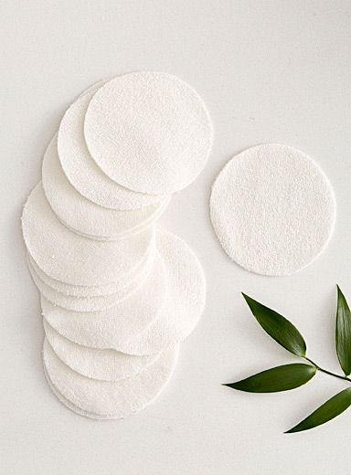 Eco-friendly bamboo reusable makeup removing pads Set of 16 | OLA Bamboo | Body Care & Home Fragrances | Simons Makeup Remover Pads, Beauty Products Photography, Care Home, Cotton Ball, Cotton Pads, Cosmetology, Esthetician, Makeup Remover, Home Fragrances