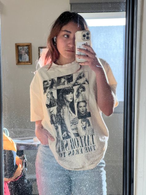 Taylor Swift Reputation Stadium Tour, Taylor Swift Tshirt, Reputation Stadium Tour, Eras Tour Merch, Taylor Swfit, Oversized Shirt Outfit, Taylor Swift Merch, Stage Designs, Taylor Swift Reputation