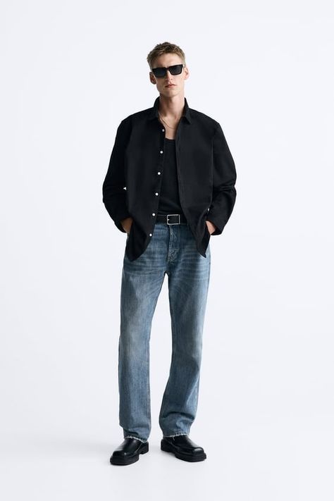 Men Jeans Outfit Classy, Chino Outfits Men, Outfits For Tall Guys, Denim Shirt Outfit Mens, Black Shirt And Jeans Outfit, Zara Catalogue, Zara Jeans Outfit, Zara Models, Jeans Styling