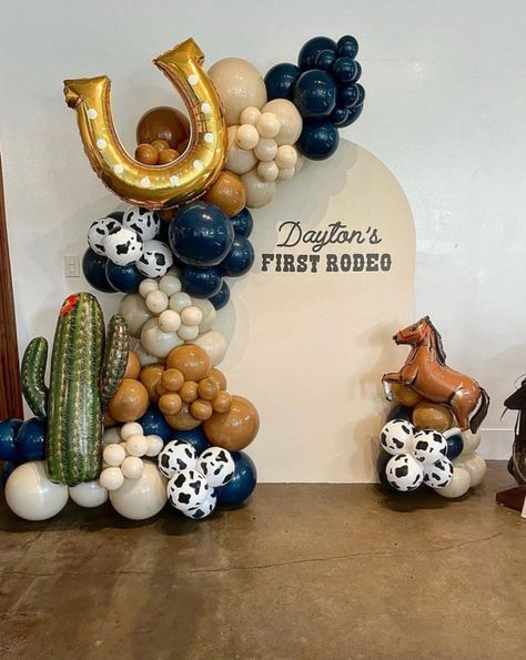 Horse Theme Balloon Garland, Cowboys Party Ideas, Western Party Balloon Arch, Mens Birthday Backdrop, My First Rodeo Baby Shower Boy, First Rodeo Birthday Balloon Arch, Rodeo Themed Balloon Arch, Rodeo Bday Party, Western Balloon Backdrop