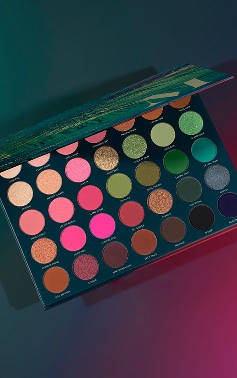 MORPHE 35A UP TILL DAWN
Pallete Morphe 35u, Morphe Eyeshadow, Bold Lip Color, Festival Glitter, Cute Eye Makeup, Until Dawn, Green Palette, Face Jewels, Glam Makeup Look