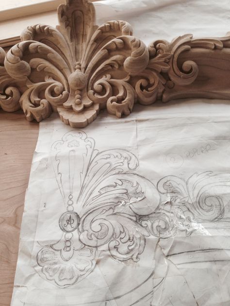 Detail of Hand carved fleur. Manufactured & designed by Auffrance. درج السلم, Tre Kunst, Wal Art, Ivy House, China Cabinets, Wood Carving Designs, Close Proximity, Carving Designs, Acanthus Leaf