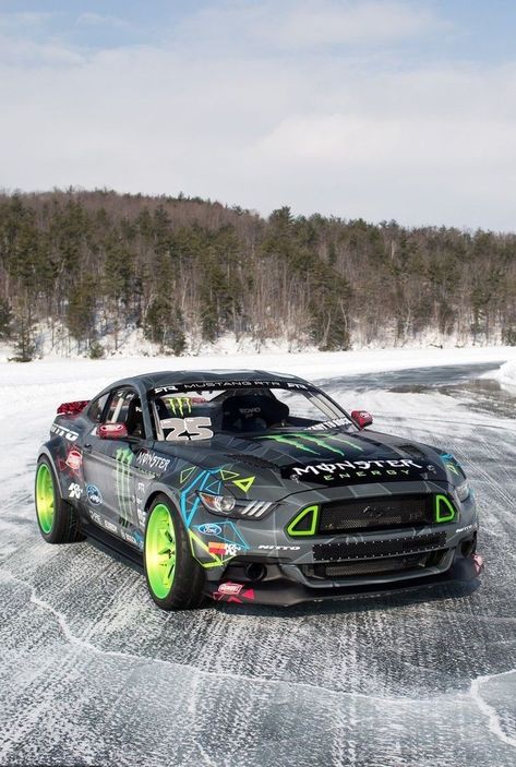 FORD Mustang Monster Energy Tmax Yamaha, Мотоциклы Cafe Racers, Drifting Cars, Carroll Shelby, Back Ground, Ford Cars, Car Driving, Mustang Cars, Ford Mustang Gt