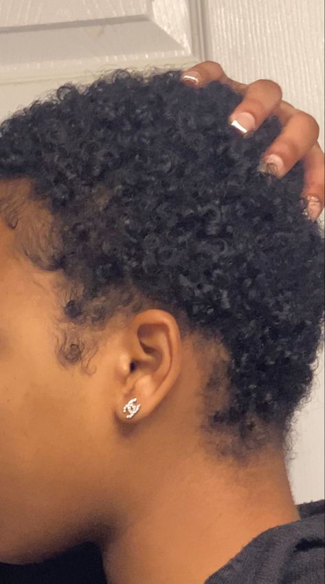 Jet Black Twa Natural Hair, Short Curly 4c Hair Black Women, Black Twa Natural Hair, Twa 4b Hair, Big Chop 4b Hair, 4b Big Chop, 4a Natural Hair Short, Short Curly 4c Hair, Big Chop Styles 4c Hair