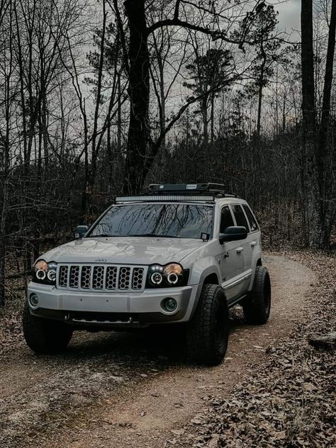 Jeep Liberty Lifted, Grand Cherokee Lifted, Jeep Grand Cherokee Accessories, Jeep Wk, Jeep Srt8, Jeep Xj Mods, 2006 Jeep Grand Cherokee, Overland Truck, Car Modification