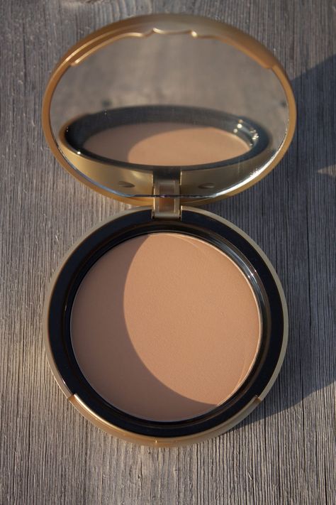 Editor’s Picks: 10 of the Best Bronzers for Natural-Looking Sunkissed Skin | The Skincare Edit Cool Tone Bronzer, Bronzer For Fair Skin, Bronzer Tips, Caramel Skin, Best Bronzer, Butter Bronzer, Sunkissed Skin, Olive Skin Tone, Tanning Products