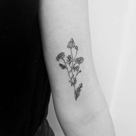 Plants Tattoo, Tattoo Words, Wörter Tattoos, Flower Shoulder Tattoo, Lower Leg Tattoos, Trendy Plants, Plant Tattoo, Mehndi Tattoo, Tattoo Project