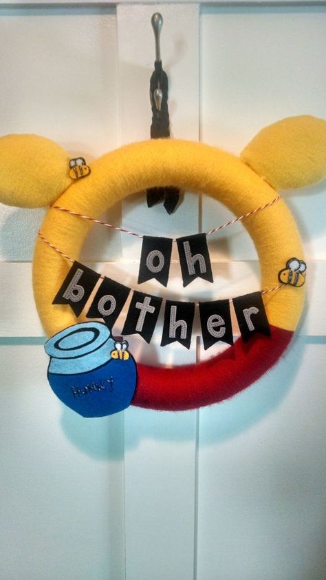 Winnie The Pooh Wreath, Pooh Nursery, Baby Shower Snacks, Pooh Party, Winnie The Pooh Themes, Winnie The Pooh Nursery, Baby Shower Drinks, Pooh Birthday, Tema Disney