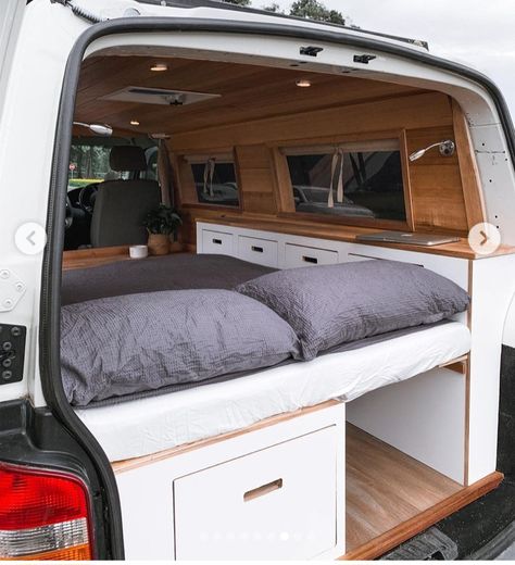 T5 Camper Interior Ideas, Shag Wagon, Vw Kampeerwagens, Kombi Food Truck, Astuces Camping-car, Van Interiors, Transporter Van, Kangoo Camper, The Transporter