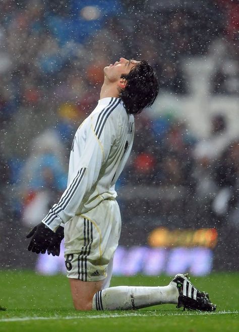 Kaka Real Madrid, Real Madrid Manchester United, Real Madrid Win, Madrid Football Club, Ricardo Kaka, Orlando City Sc, Mls Soccer, Leg Injury, Real Madrid Football