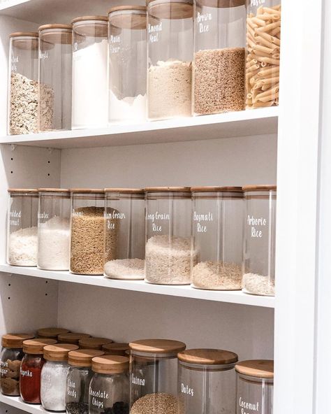 negra | styling & organising on Instagram: "The pantry was the first space I organised and labelled and it sparked my passion for organisation! . I was inspired to start whilst on…" Jar Pantry, Organised Pantry, Kitchen Pantry Labels, Kitchen Organiser, Bamboo Food, 2022 Kitchen, Pantry Inspiration, House Renos, Square Glass Jars