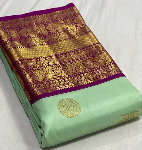 Kanchipattu Sarees Latest, Pista Green Saree Contrast Blouse, Youtube Thamnel, Pista Saree, Sarees Combination, Kanchipattu Sarees, Gold Silk Saree, Silk Saree Blouse Designs Patterns, Sarees Pattu