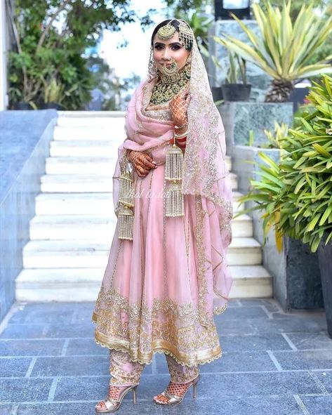 Punjabi Salwar Suit Ideas For Brides Trending This Wedding Season Salwar Suit Ideas, Punjabi Wedding Suit, Bridal Suits Punjabi, Bride Suit, Sikh Bride, Bridal Suits, Punjabi Salwar, Indian Bride Outfits, Bridal Lehenga Collection