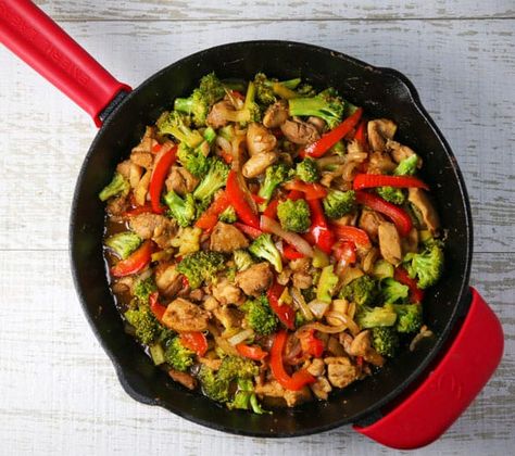 Easy Chicken and Broccoli Stir-Fry - Tastefulventure Chicken Broccoli Stir Fry, Golo Recipes, Mushroom Broccoli, Haylie Pomroy, Golo Diet, Broccoli Bake, Chicken And Broccoli, Metabolic Diet, Fast Metabolism Diet