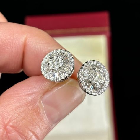 These contemporary Diamond cluster stud earrings are a great alternative to 3ct Diamond stud earrings 😵💸 Between the two stud earrings, 114 Diamonds, both round brilliant cut and baguette cut Diamonds, have been cluster set in a ‘target’ pattern. The Diamonds are graded F/Vs, and the setting is 18K white gold. DM us for enquiries 💫 * Please note items over $5K are ‘pick up in store’. Sales items do not include resizing nor postage. ______________________________________ #antiquejewelle... Baguette Cut Diamond, Kris Jenner, Diamond Stud Earrings, Diamond Stud, Baguette Cut, Diamond Cluster, Diamond Earrings Studs, Round Brilliant, Diamond Cuts