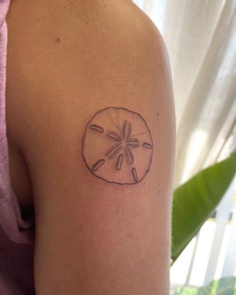 Sand Dollar Tattoo, Utah Tattoo, Dollar Tattoo, Aesthetic Tattoo Ideas, Beachy Tattoos, Basic Tattoos, Geometric Mandala Tattoo, Lady Bug Tattoo, 20 Aesthetic