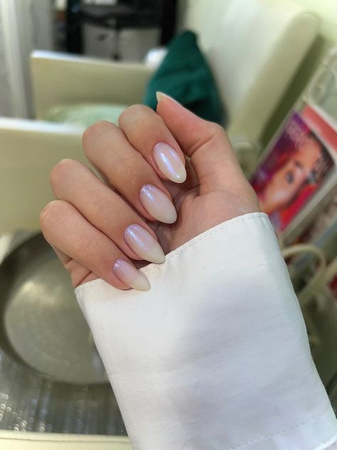 Pearlescent Almond Nails, Matte Pearl Nails, Pearl White Acrylic Nails, Almond Pearl Nails, Mother Of Pearl Nails, Pearl White Nails, Bachelorette Nails The Bride, Pearlescent Nails, White Shimmer Nails