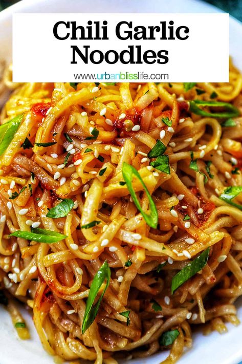 Spicy Garlic Noodles Asian, Noodle Appetizer Recipes, Asian Side Recipes, Garlic Stir Fry Noodles, Air Fryer Noodle Recipes, Chili Garlic Sauce Recipes Dinners, Crockpot Asian Noodle Recipes, Easy Healthy Noodle Recipes, Asian Spaghetti Recipes