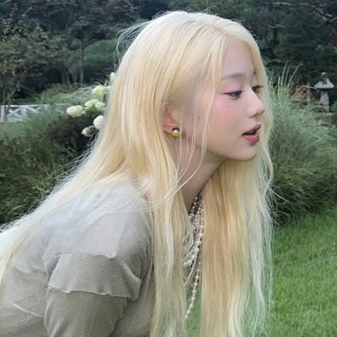 ive wonyoung icon icons It Was Just A Dream, Just A Dream, Ive Wonyoung, Computer Monitor, High Temperature, A Dream, Blonde Hair, Long Hair, Blonde