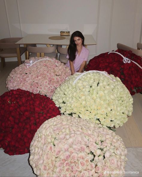 Bouquets Of Flowers, Luxury Flower Bouquets, Boquette Flowers, This Is Your Life, Nothing But Flowers, Flower Therapy, Beautiful Bouquet Of Flowers, Future Lifestyle, Luxury Flowers