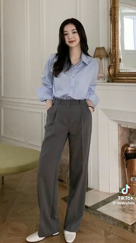 Outfits For 2023, Smart Casual Work Outfit Women, Smart Casual Women Outfits, Rok Outfit, Korean Outfit Street Styles, Office Casual Outfit, Fashion Nova Outfits, Office Outfits Women, Business Casual Outfits For Work