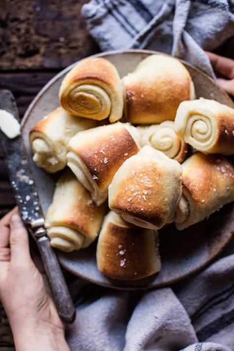 Buttery Parker House Rolls | halfbakedharvest.com Half Baked Harvest Half Baked Harvest Rolls, Dinner Roll Recipe, Salad Appetizer Cups, Buttery Rolls, Half Baked Harvest Recipes, Parker House Rolls, Stuffed Bread, Dinner Roll, Baked Rolls