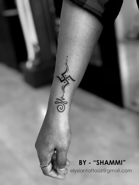 Hindu God Tattoo For Women, Swastik Design Tattoo, Hindu Tattoos For Women, Navratri Tattoo, Swastik Tattoo, Dragon Tattoo Arm, Hindu Tattoos, Ganesh Tattoo, Om Tattoo Design