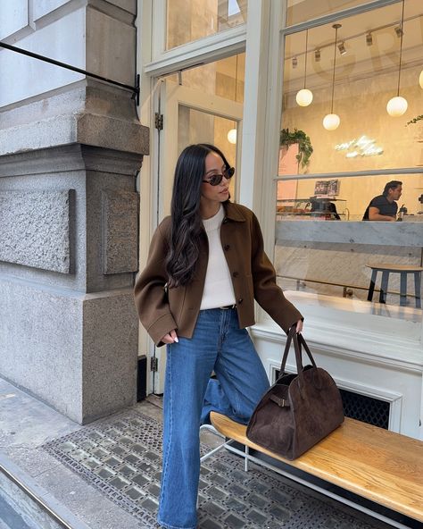 Here for all the brown tones this autumn 🤎🍂 Outfit details: Jacket @cosstores Knit @softgoatcashmere Jeans @abercrombie Boots @bobbies Bag @amazonfashion (crazy right) Linked on my stories & in my bio 🫶🏽 . . . Autumn outfit, casual outfit, autumn ootd, fall fashion, jeans outfit, fall outfit, every day outfit, chic style, London outfit Brown Bag Outfit Winter, Brown Tote Bag Outfit, Brown Handbag Outfit, Brown Purse Outfit, Autumn Outfit Casual, Fall Fashion Jeans, Autumn Ootd, Tote Bag Outfit, Fashion Jeans Outfit