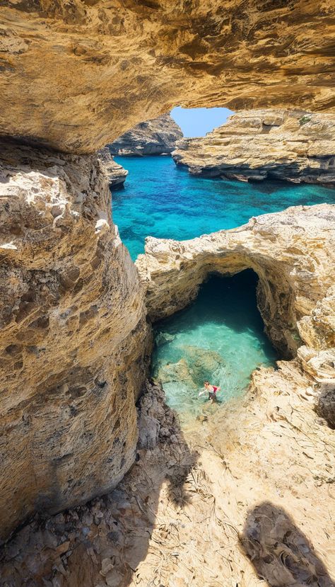 Discovering the Secret Coves of Malta: Hidden Beaches Only Locals Know Malta, a small Mediterranean archipelago, is home to some of the world’s most stunning beaches and picturesque coves. While many tourists flock to popular destinations like the Blue Lagoon or Golden Bay, the true gems lie hidden away from the crowds. Discovering these secret […] Malta Hidden Gems, Golden Bay Malta, Italy Birthday, Blue Lagoon Malta, Malta Summer, Malta Holiday, Malta Beaches, Clear Beaches, Malta Travel