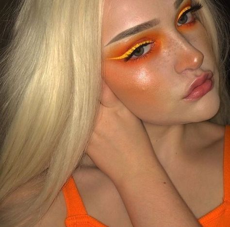 Orange Eye Makeup, Concert Makeup, Orange Eyeshadow, Orange Makeup, Orange Blush, Princess Makeup, No Eyeliner Makeup, Makeup Goals, Blush Makeup